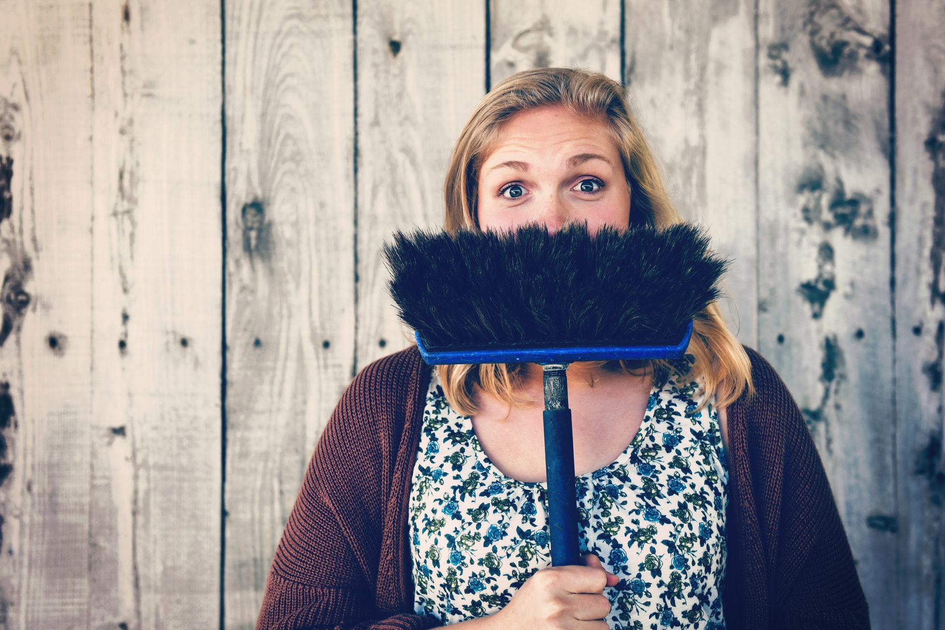 The Softest Brooms For Your Hardwood Floors: List With Reviews